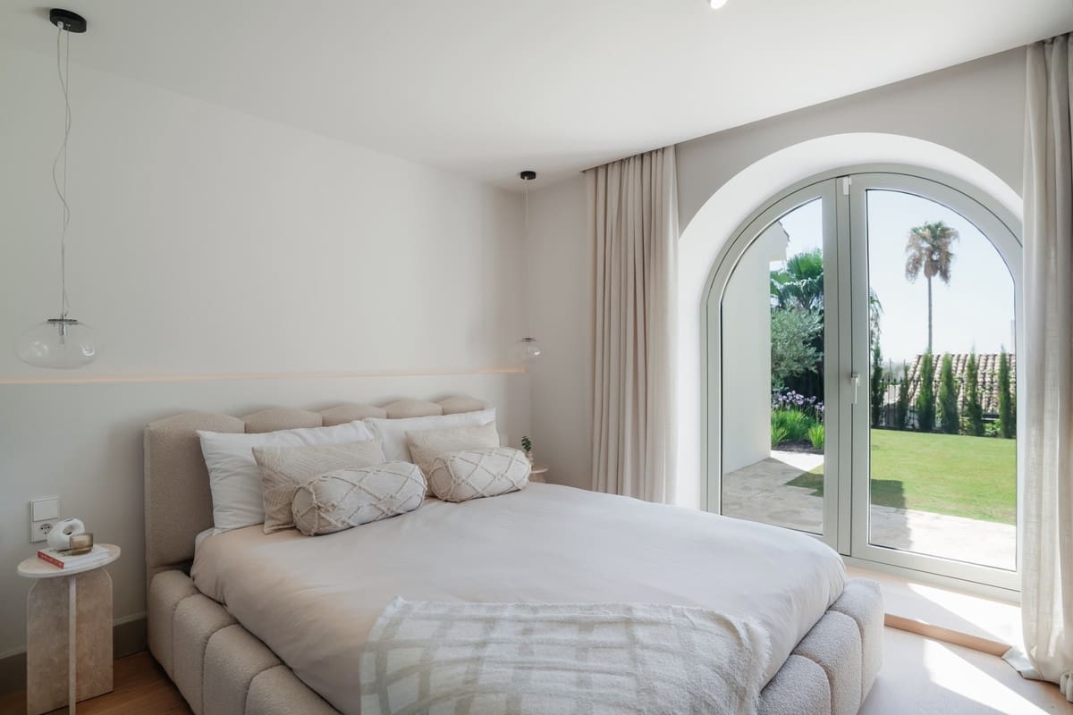 4 chambre Villa/Maison à vendre à Nueva Andalucia avec piscine garage - 3 495 000 € (Ref: 10118473)