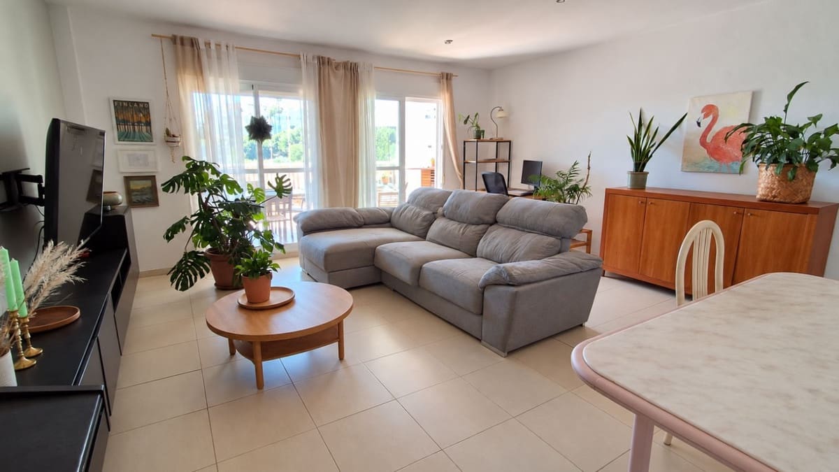 Apartamento de 2 habitaciones en Miraflores en venta con piscina garaje - 389.000 € (Ref: 10118476)