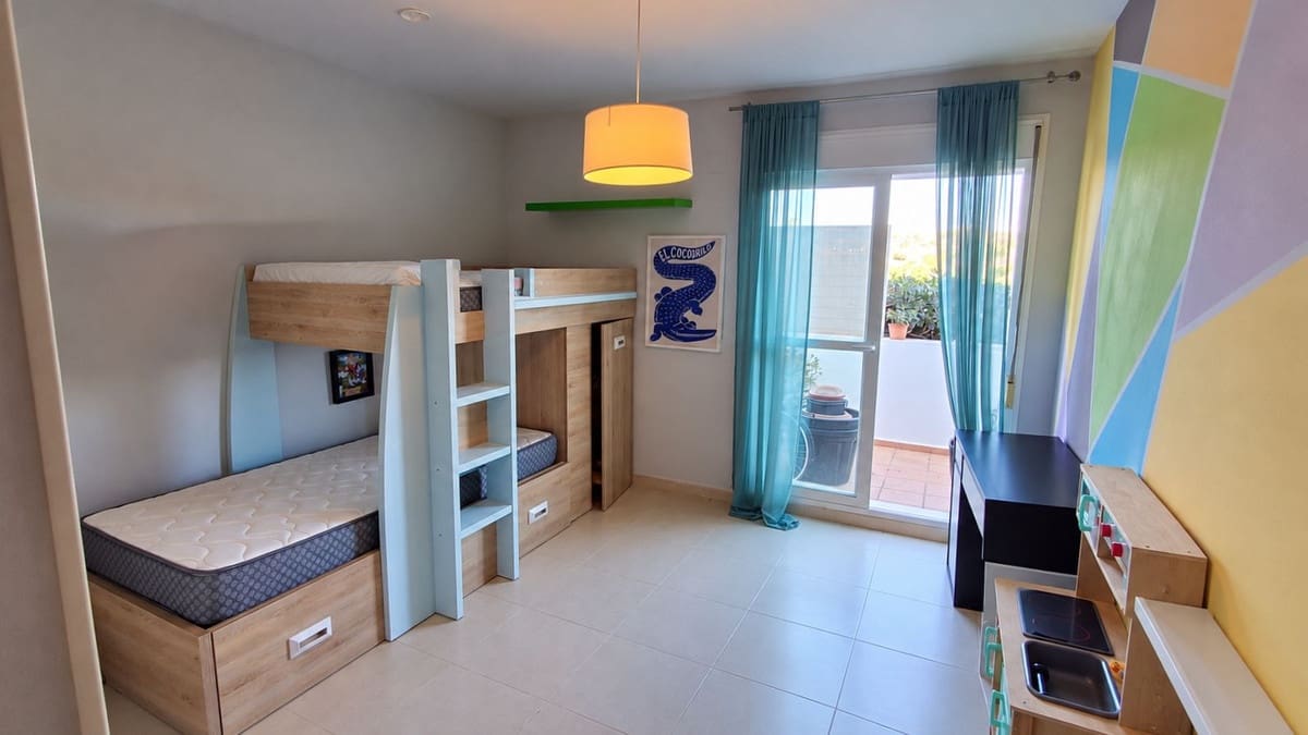 Apartamento de 2 habitaciones en Miraflores en venta con piscina garaje - 389.000 € (Ref: 10118476)