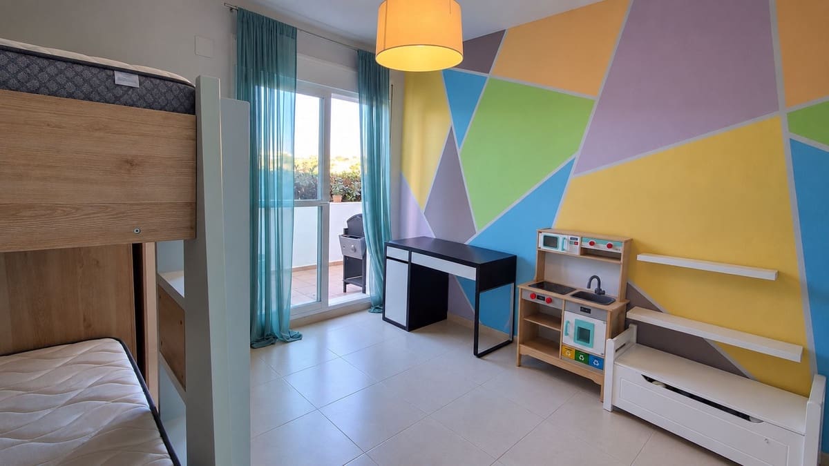 Apartamento de 2 habitaciones en Miraflores en venta con piscina garaje - 389.000 € (Ref: 10118476)