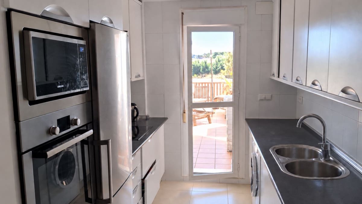 Apartamento de 2 habitaciones en Miraflores en venta con piscina garaje - 389.000 € (Ref: 10118476)