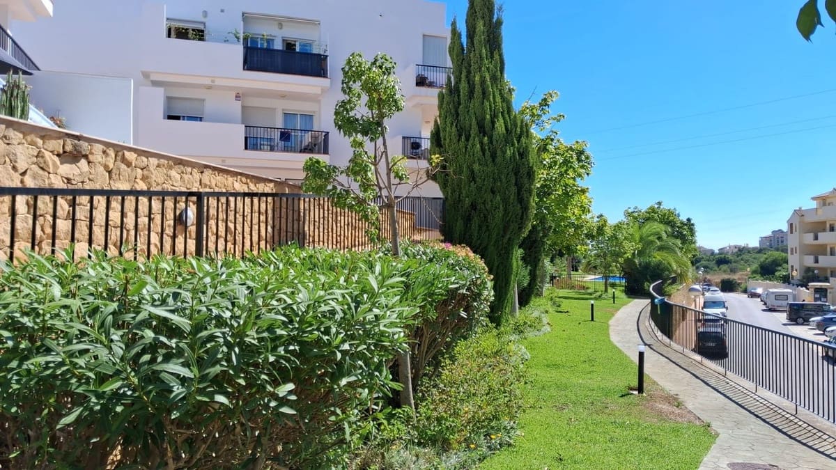 Apartamento de 2 habitaciones en Miraflores en venta con piscina garaje - 389.000 € (Ref: 10118476)