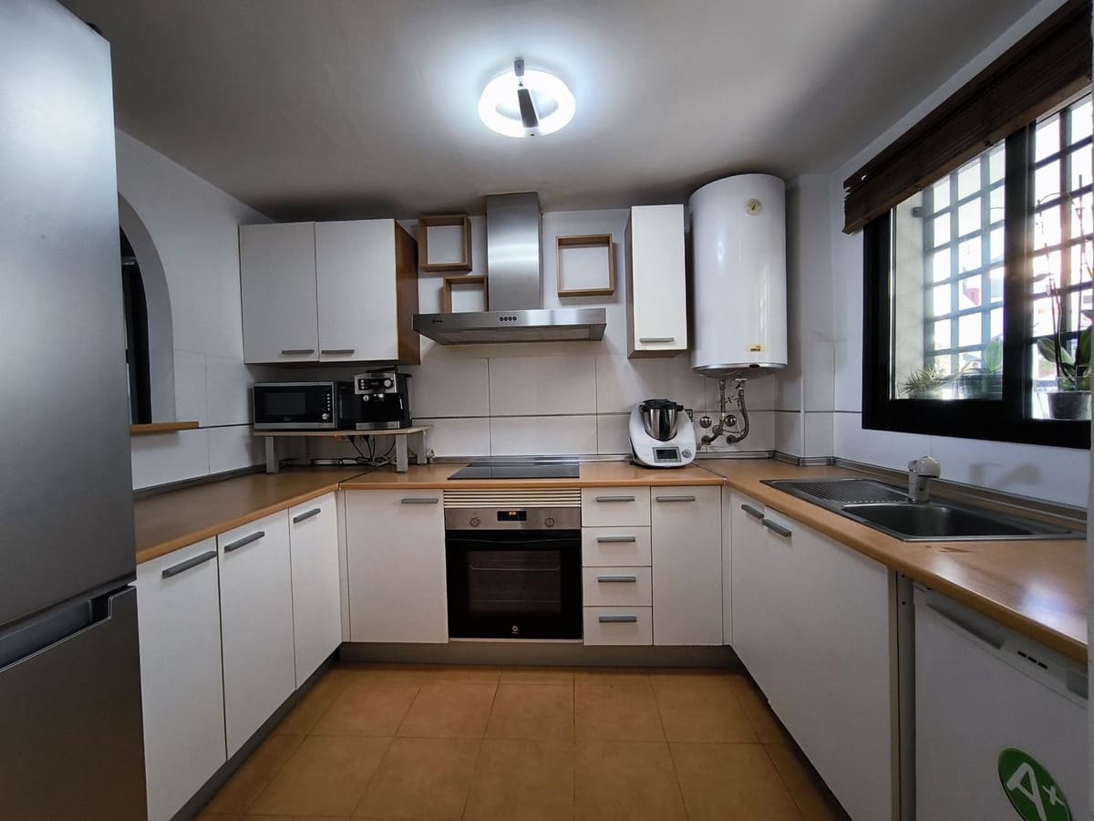 3 makuuhuone Huoneisto myytävänä paikassa Riviera del Sol mukana uima-altaan 
autotalli - 350 000 € (Ref: 10118477)