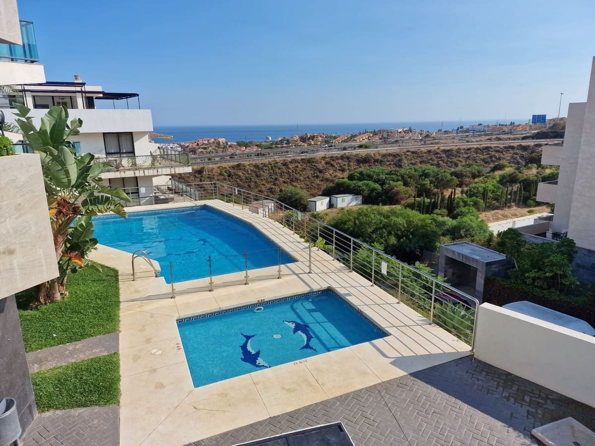 3 makuuhuone Huoneisto myytävänä paikassa Riviera del Sol mukana uima-altaan 
autotalli - 350 000 € (Ref: 10118477)