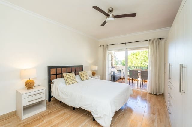 3 sypialnia Apartament na sprzedaż w Golden Mile, Marbella z basenem - 725 000 € (Ref: 10120941)