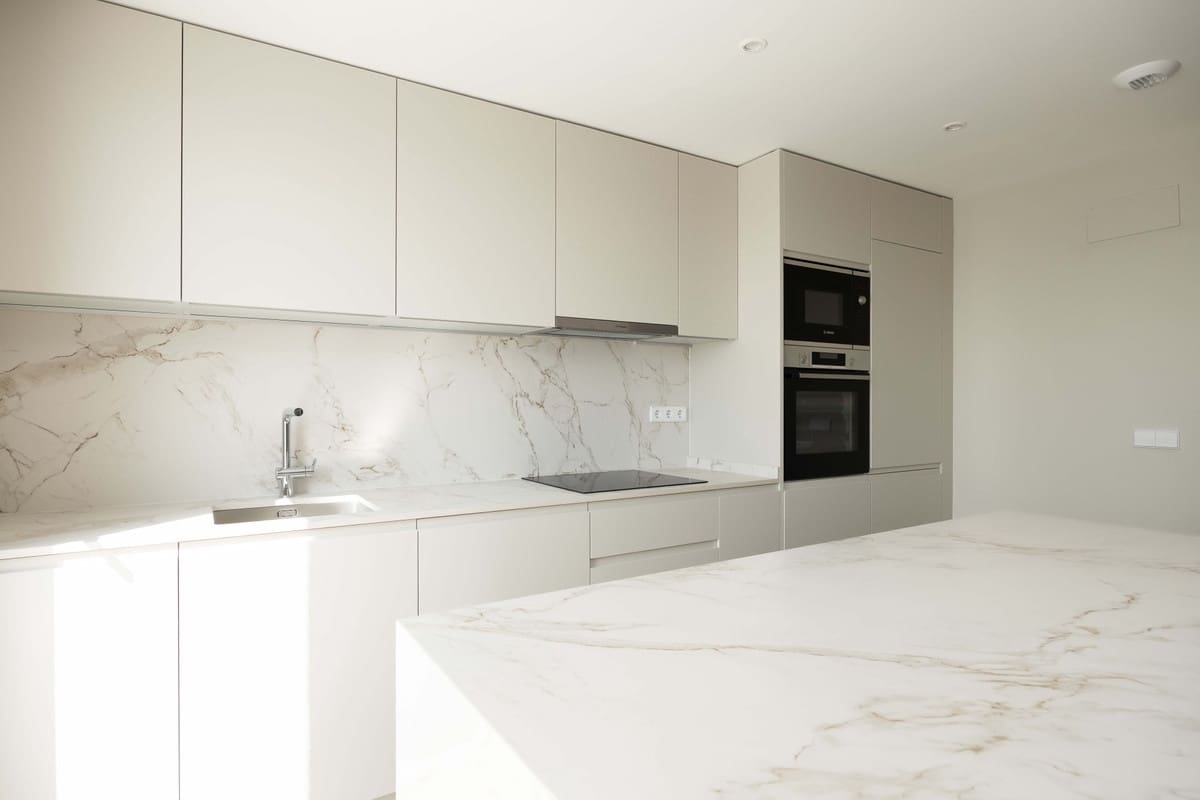 4 soverom Leilighet til salgs i Marbella med svømmebasseng garasje - € 995 000 (Ref: 10120944)