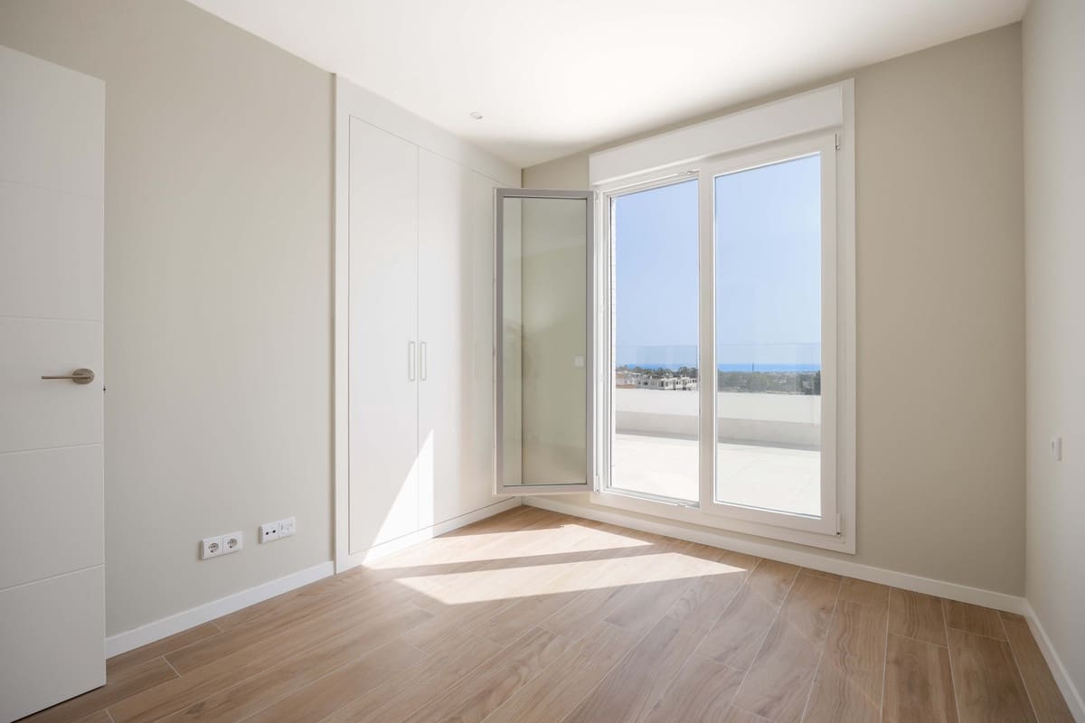 4 soverom Leilighet til salgs i Marbella med svømmebasseng garasje - € 995 000 (Ref: 10120944)