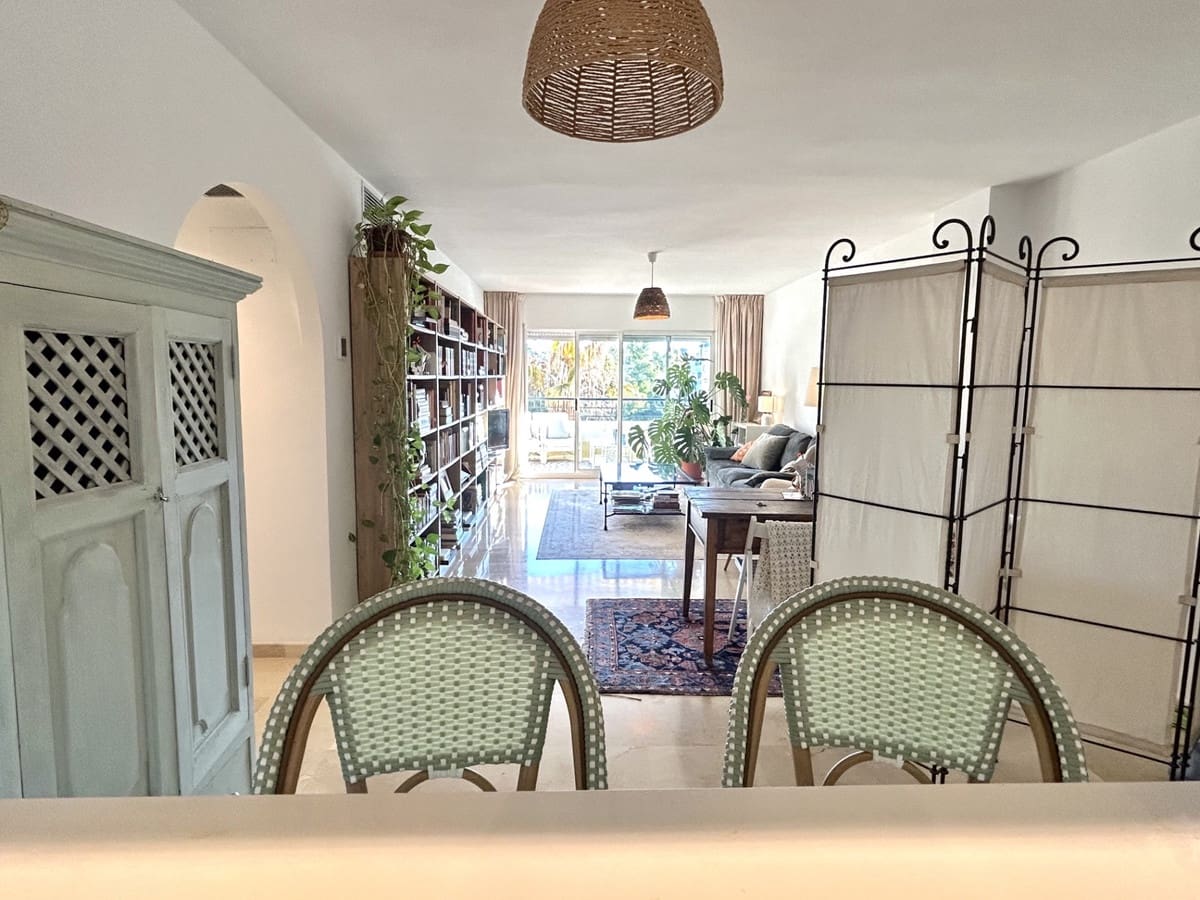 2 soveværelse Lejlighed til salg i Guadalmina med swimmingpool garage - € 515.000 (Ref: 10120945)