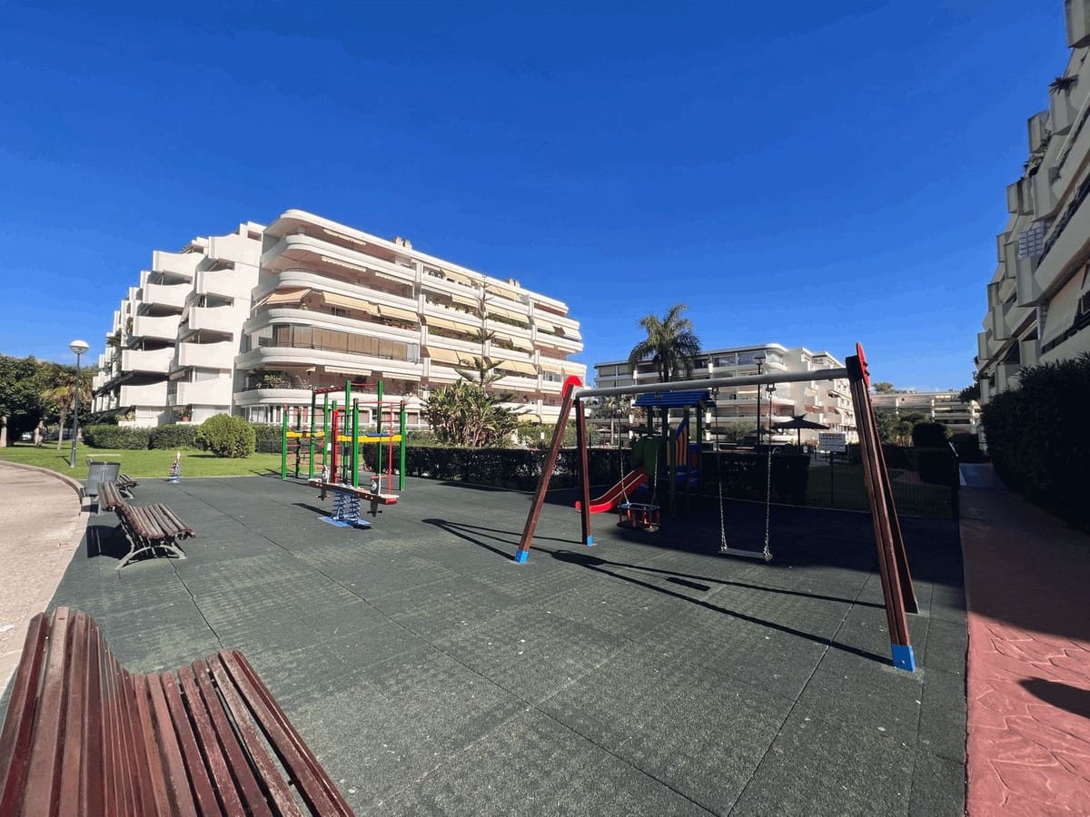 2 soveværelse Lejlighed til salg i Guadalmina med swimmingpool garage - € 515.000 (Ref: 10120945)