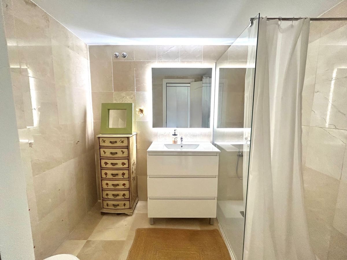 2 bedroom Apartment for sale in Guadalmina with pool garage - € 515,000 (Ref: 10120945)
