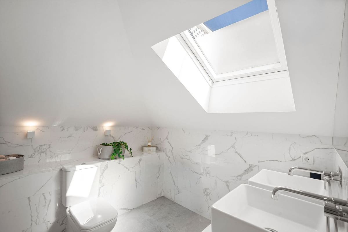 3 bedroom Apartment for sale in Nueva Andalucia with pool garage - € 829,000 (Ref: 10120947)