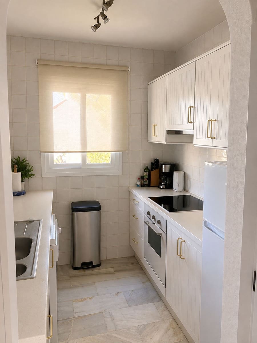 Apartamento de 2 habitaciones en Calahonda en venta con piscina - 399.000 € (Ref: 10120948)