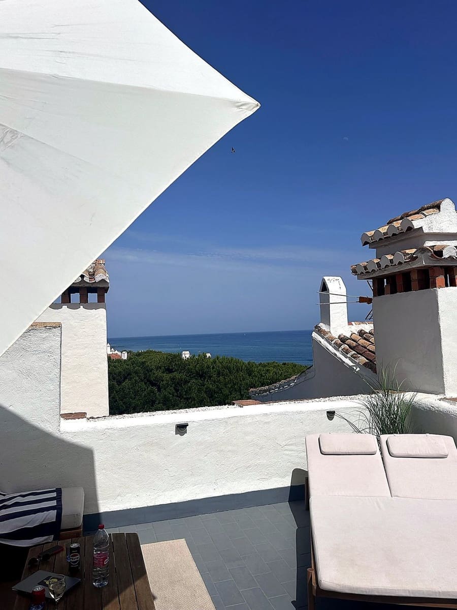 Apartamento de 2 habitaciones en Calahonda en venta con piscina - 399.000 € (Ref: 10120948)