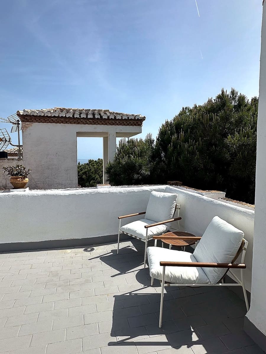 Apartamento de 2 habitaciones en Calahonda en venta con piscina - 399.000 € (Ref: 10120948)