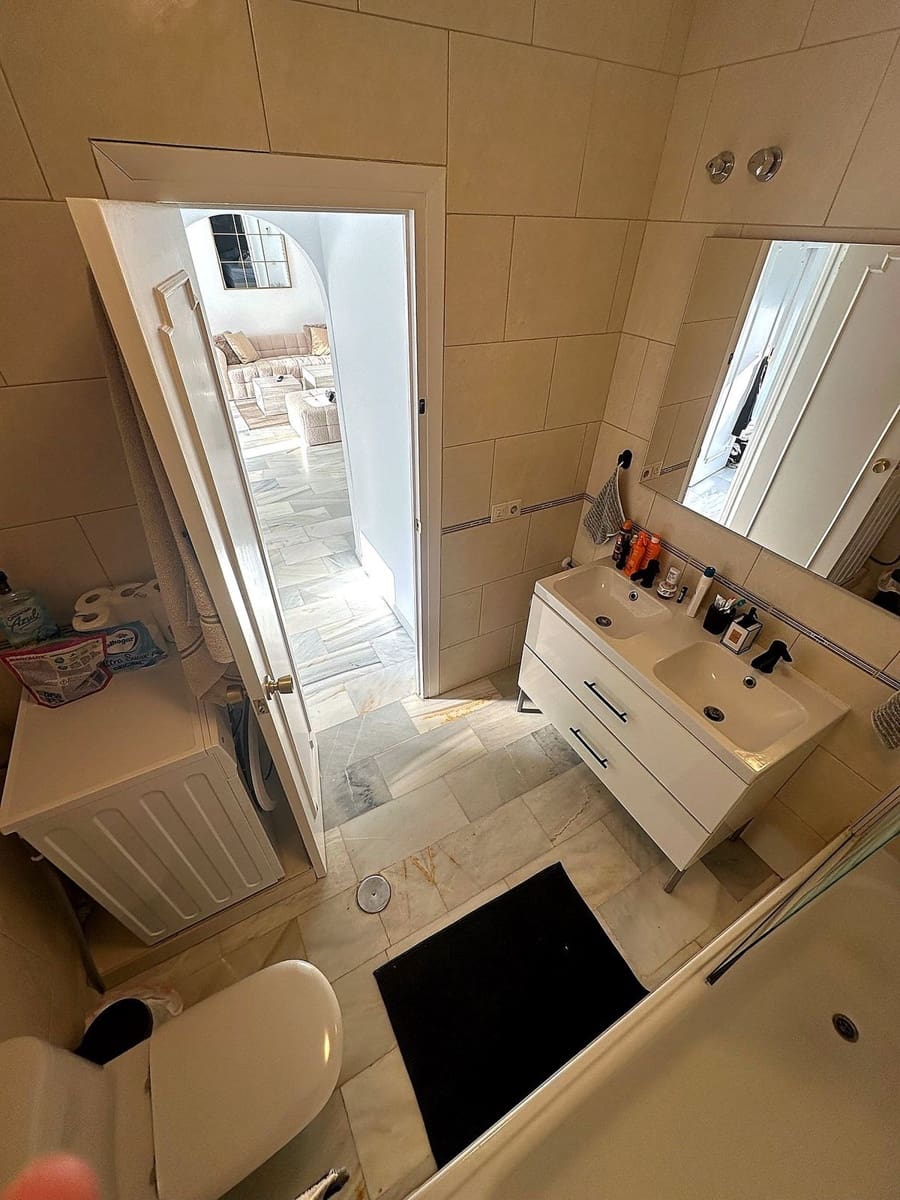 Apartamento de 2 habitaciones en Calahonda en venta con piscina - 399.000 € (Ref: 10120948)