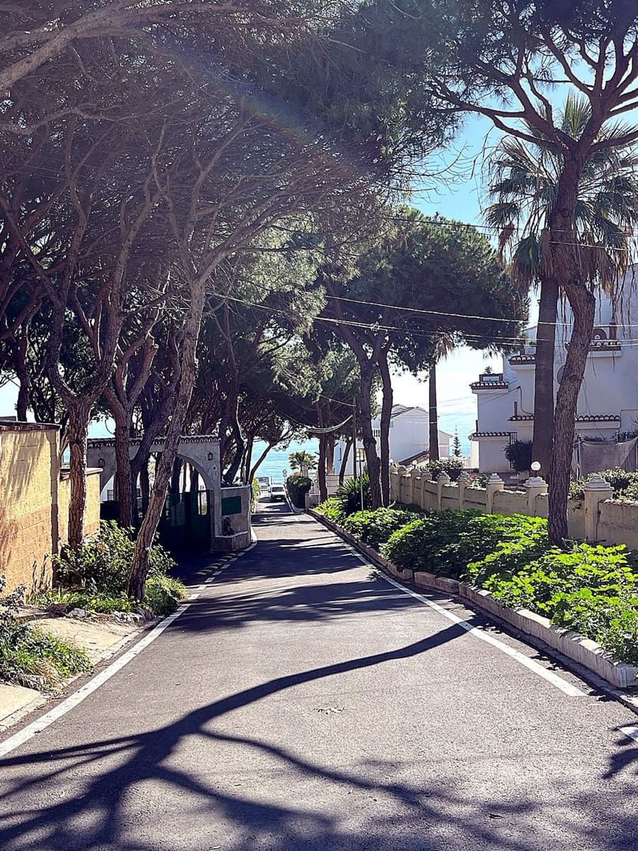 Apartamento de 2 habitaciones en Calahonda en venta con piscina - 399.000 € (Ref: 10120948)