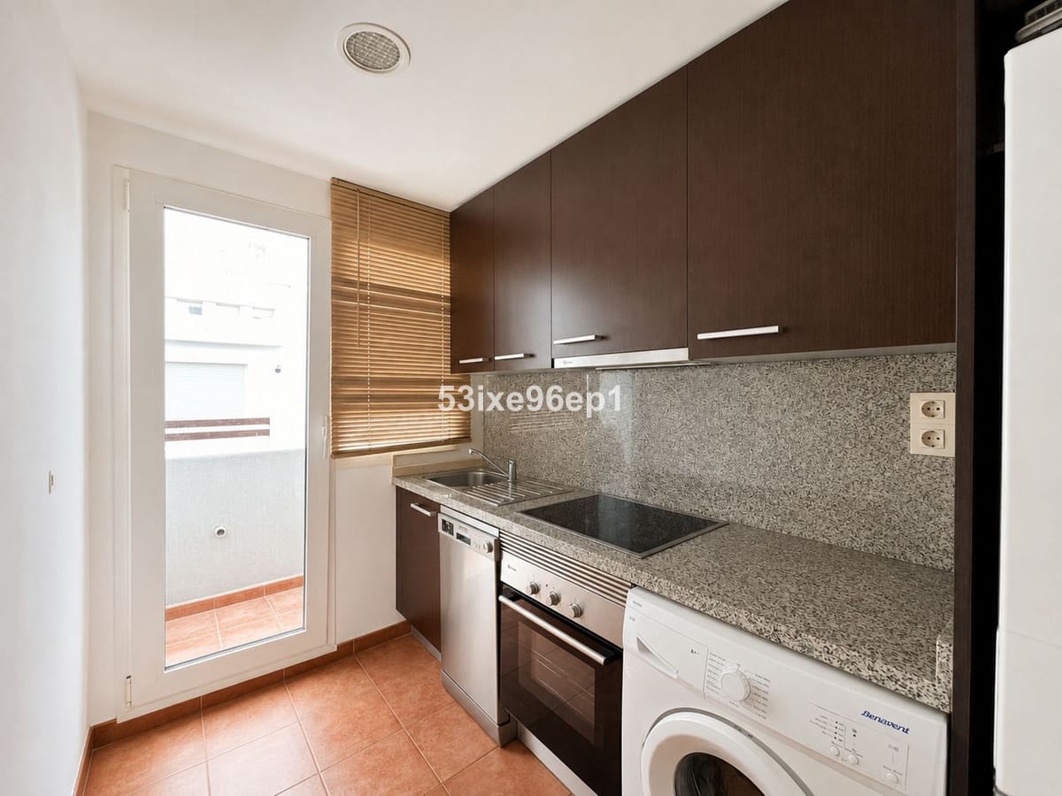 2 slaapkamer Appartement te koop in Estepona met zwembad garage - € 274.000 (Ref: 10120950)