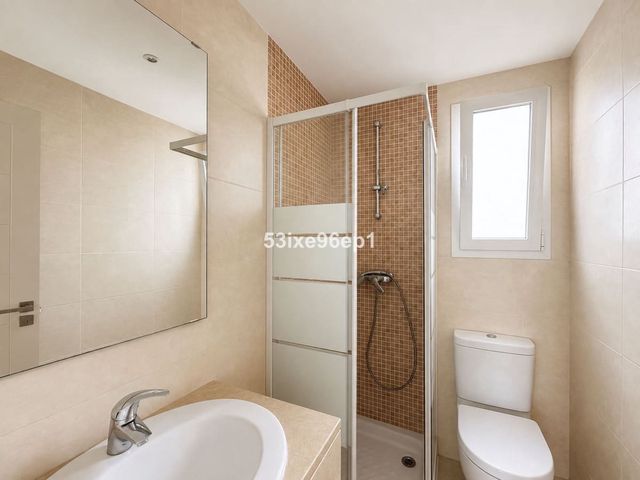 2 slaapkamer Appartement te koop in Estepona met zwembad garage - € 274.000 (Ref: 10120950)