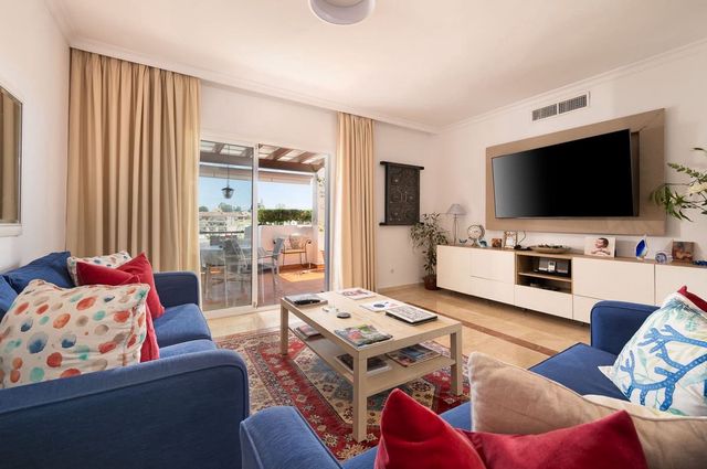 3 slaapkamer Appartement te koop in Selwo, Estepona met zwembad garage - € 630.000 (Ref: 10120952)