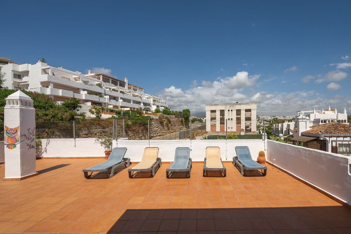3 slaapkamer Appartement te koop in New Golden Mile met zwembad garage - € 630.000 (Ref: 10120952)