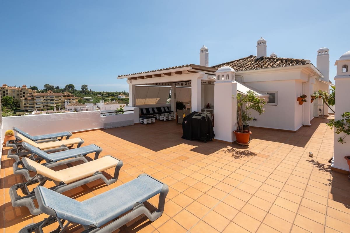 3 slaapkamer Appartement te koop in New Golden Mile met zwembad garage - € 630.000 (Ref: 10120952)