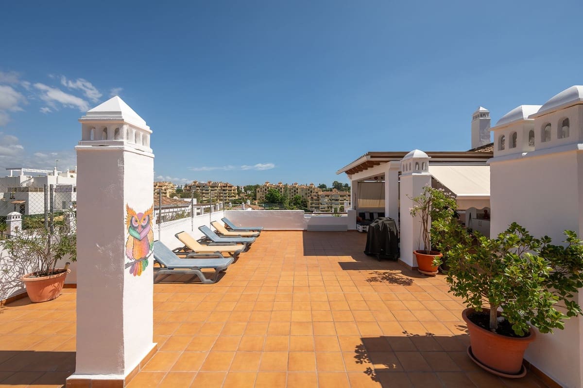 3 slaapkamer Appartement te koop in New Golden Mile met zwembad garage - € 630.000 (Ref: 10120952)
