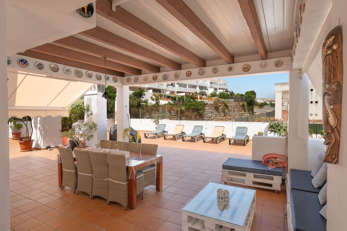 3 slaapkamer Appartement te koop in New Golden Mile met zwembad garage - € 630.000 (Ref: 10120952)
