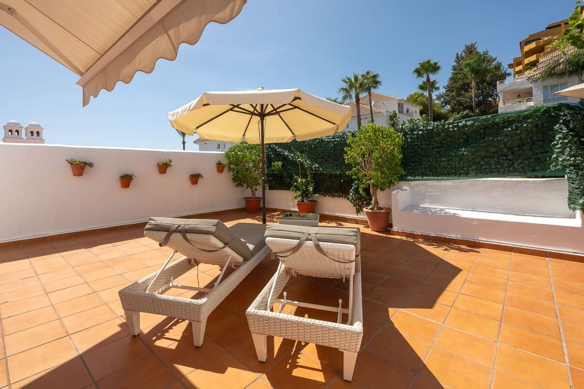 3 slaapkamer Appartement te koop in New Golden Mile met zwembad garage - € 630.000 (Ref: 10120952)