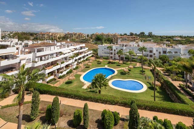 3 slaapkamer Appartement te koop in Selwo, Estepona met zwembad garage - € 630.000 (Ref: 10120952)