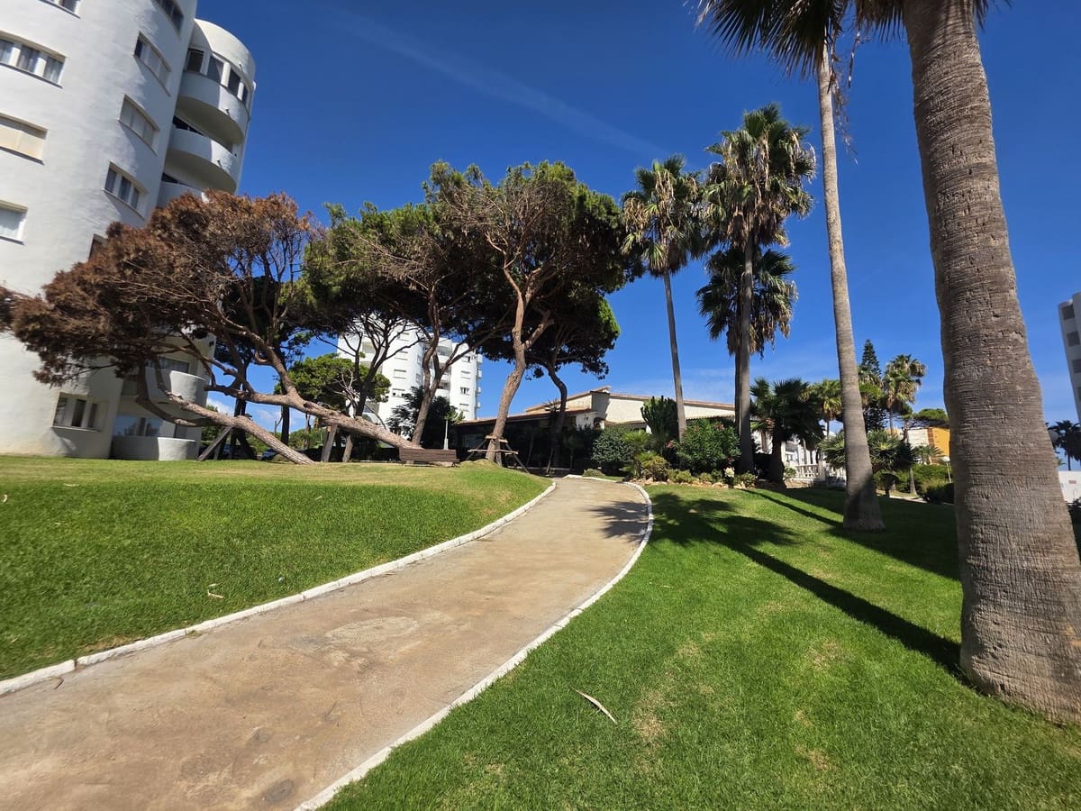 Apartamento de 1 habitación en Calahonda en venta con piscina - 285.000 € (Ref: 10120955)
