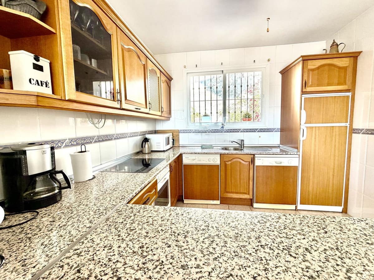2 makuuhuone Huoneisto myytävänä paikassa Calahonda mukana uima-altaan - 369 000 € (Ref: 10120957)