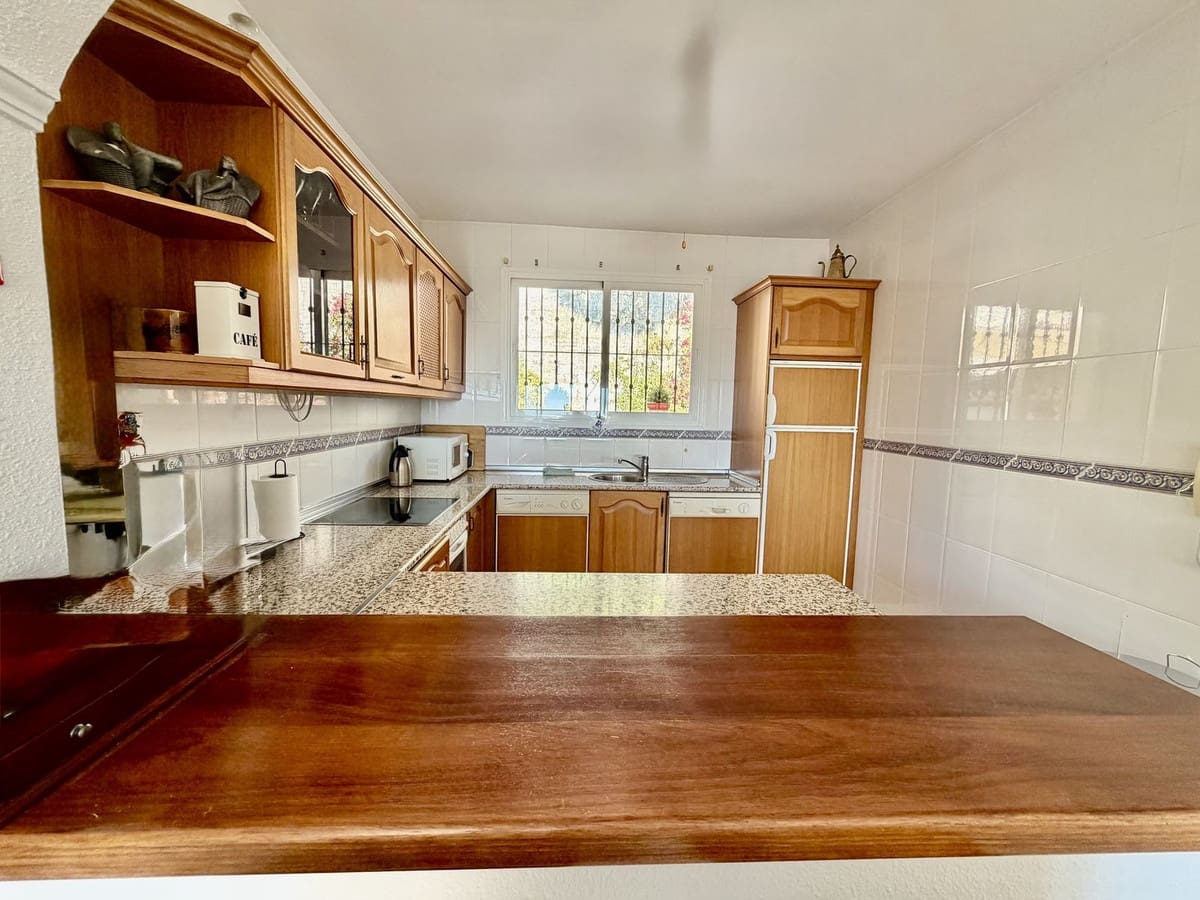 2 makuuhuone Huoneisto myytävänä paikassa Calahonda mukana uima-altaan - 369 000 € (Ref: 10120957)