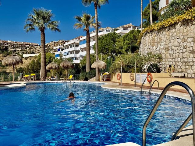 2 makuuhuone Huoneisto myytävänä paikassa Calahonda, Mijas mukana uima-altaan - 369 000 € (Ref: 10120957)