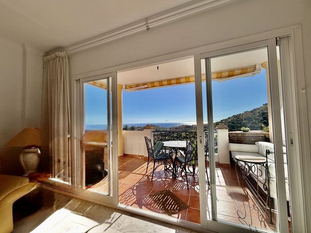 2 makuuhuone Huoneisto myytävänä paikassa Calahonda, Mijas mukana uima-altaan - 369 000 € (Ref: 10120957)