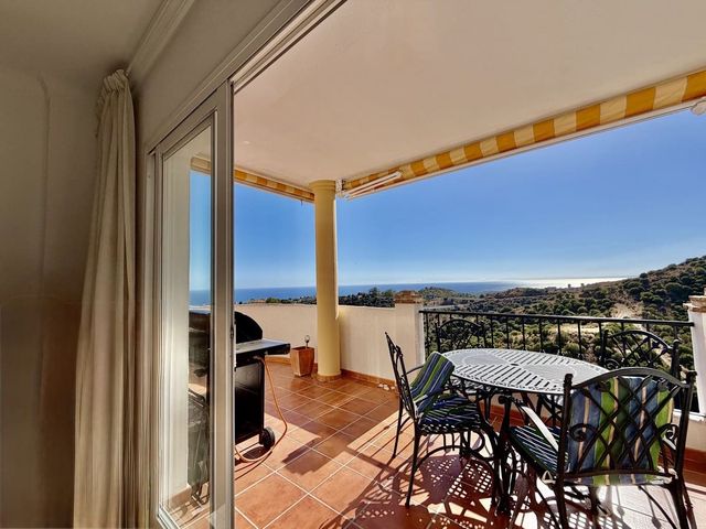 2 makuuhuone Huoneisto myytävänä paikassa Calahonda, Mijas mukana uima-altaan - 369 000 € (Ref: 10120957)