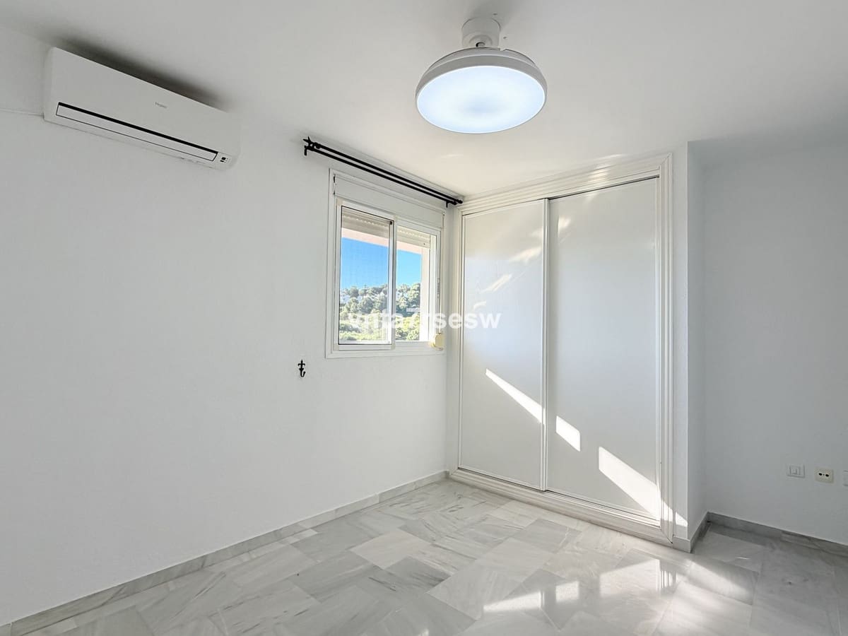 3 makuuhuone Huoneisto myytävänä paikassa Riviera del Sol mukana uima-altaan 
autotalli - 295 000 € (Ref: 10120958)