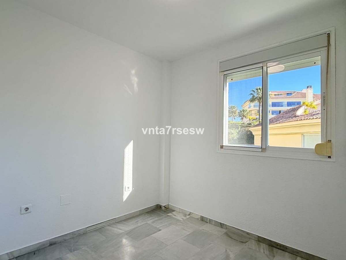 3 makuuhuone Huoneisto myytävänä paikassa Riviera del Sol mukana uima-altaan 
autotalli - 295 000 € (Ref: 10120958)