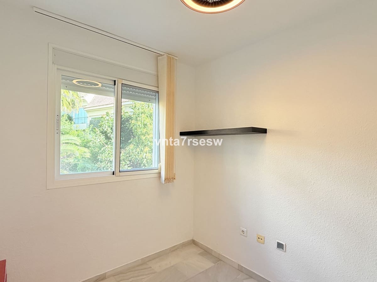 3 makuuhuone Huoneisto myytävänä paikassa Riviera del Sol mukana uima-altaan 
autotalli - 295 000 € (Ref: 10120958)
