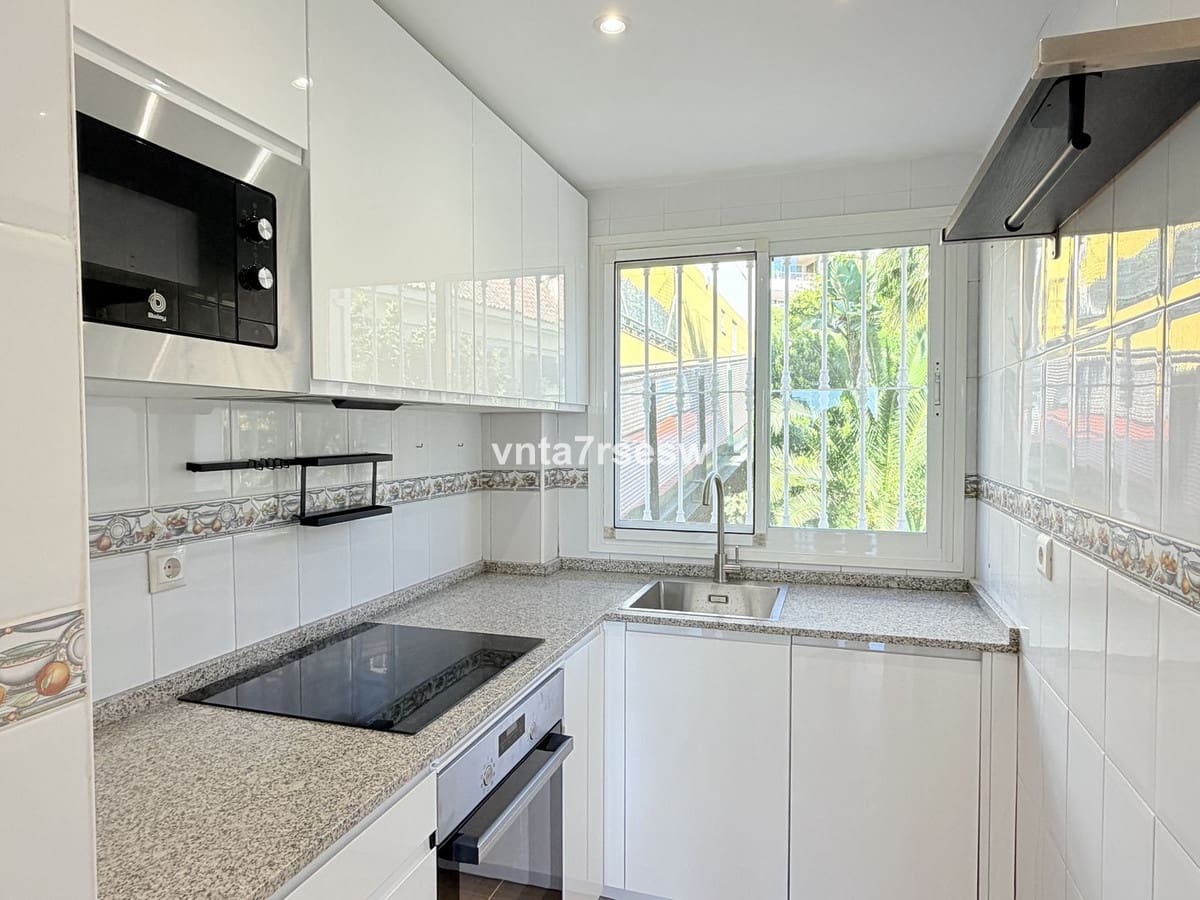 3 makuuhuone Huoneisto myytävänä paikassa Riviera del Sol mukana uima-altaan 
autotalli - 295 000 € (Ref: 10120958)