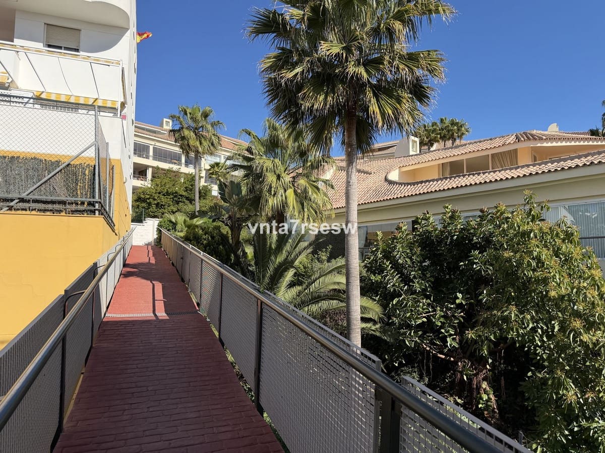 3 makuuhuone Huoneisto myytävänä paikassa Riviera del Sol mukana uima-altaan 
autotalli - 295 000 € (Ref: 10120958)