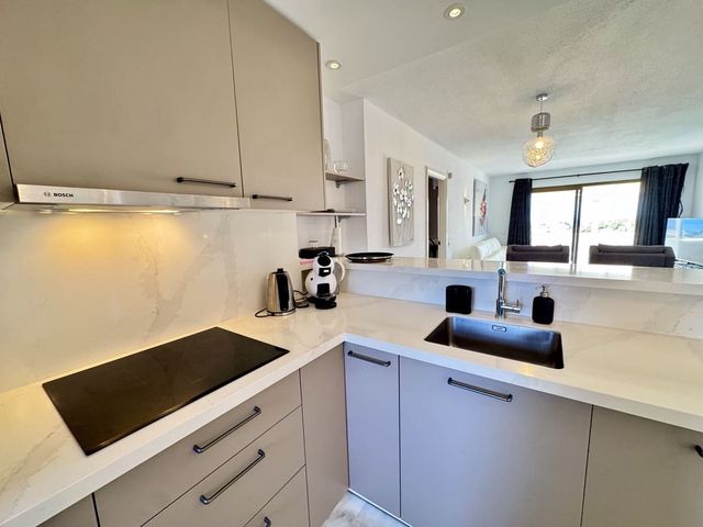 Apartamento de 3 habitaciones en Calahonda, Mijas en venta con piscina - 449.000 € (Ref: 10120959)