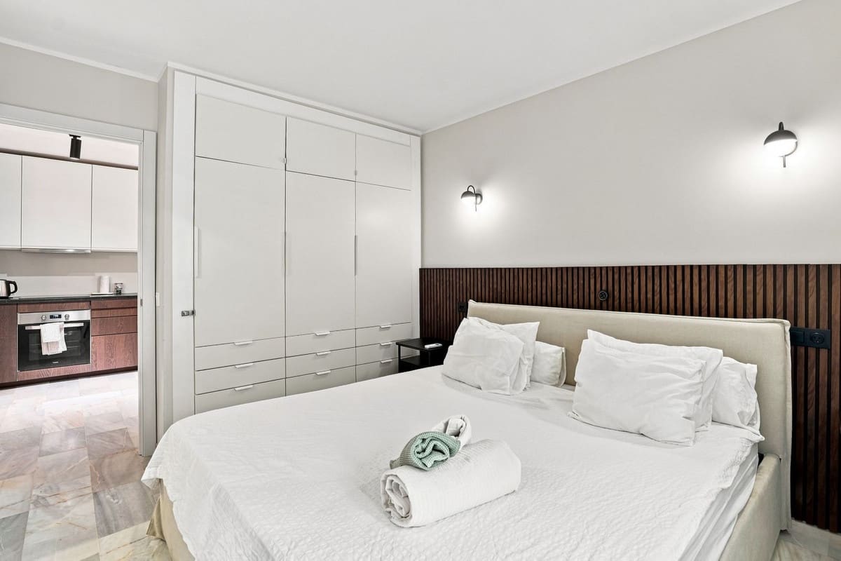 Apartamento de 2 habitaciones en Calahonda en venta con piscina - 495.000 € (Ref: 10120965)