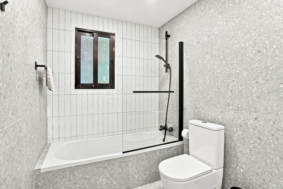 Apartamento de 2 habitaciones en Calahonda en venta con piscina - 495.000 € (Ref: 10120965)
