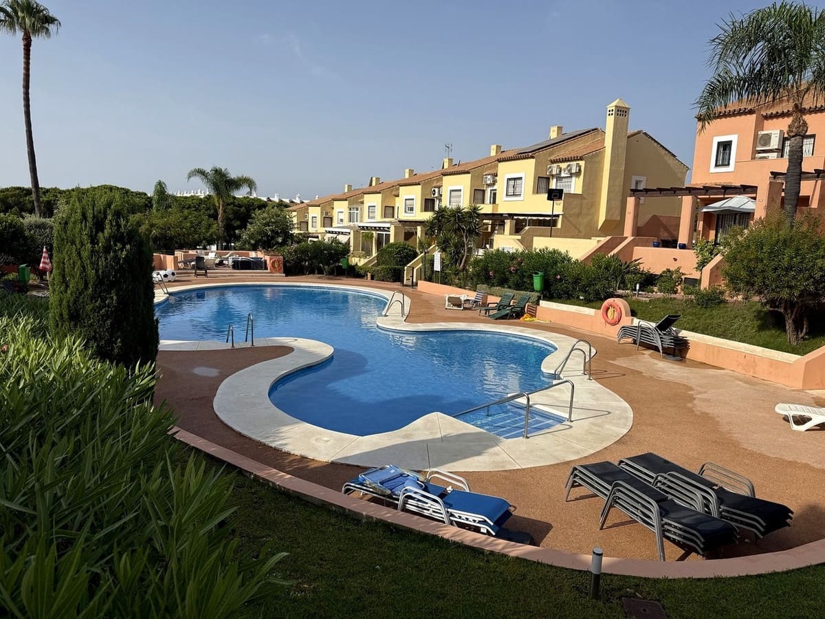 3 chambre Maison de Ville à vendre à Calahonda avec piscine garage - 540 000 € (Ref: 10120968)