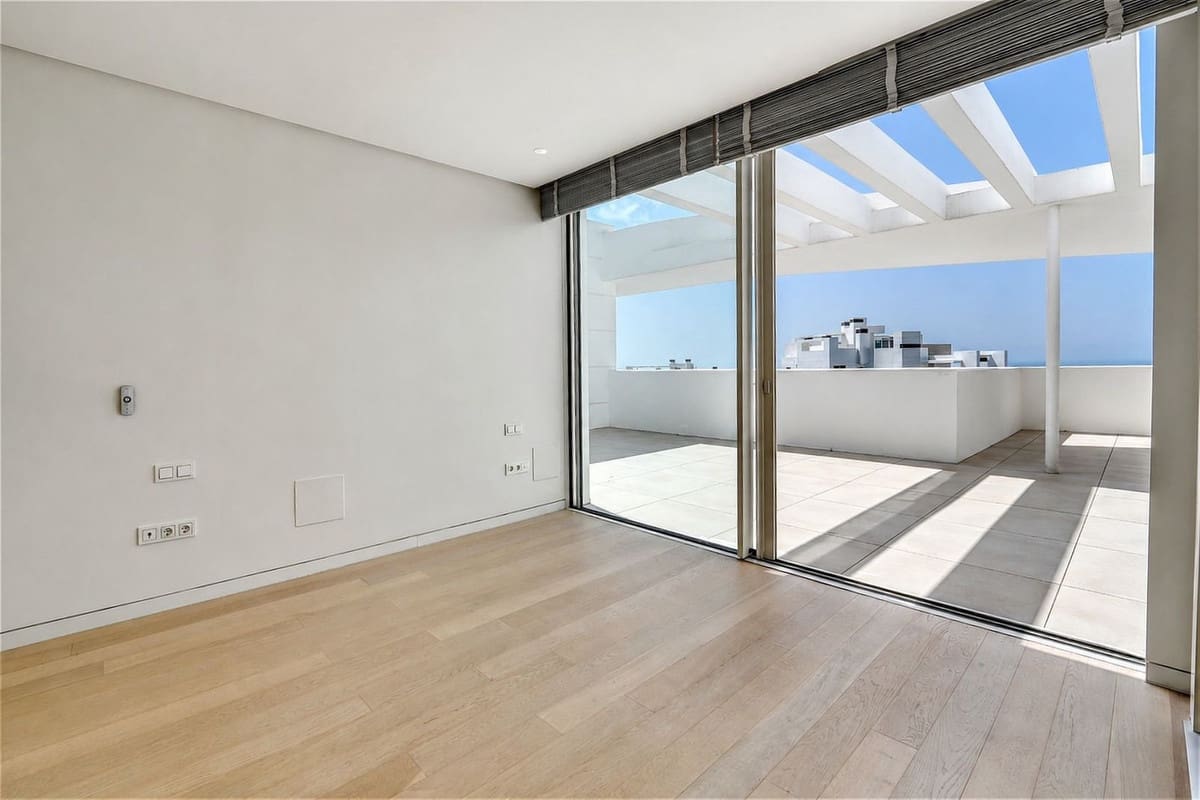 3 sovrum Lägenhet till salu i Ojen med pool garage - 1 750 000 € (Ref: 10120969)