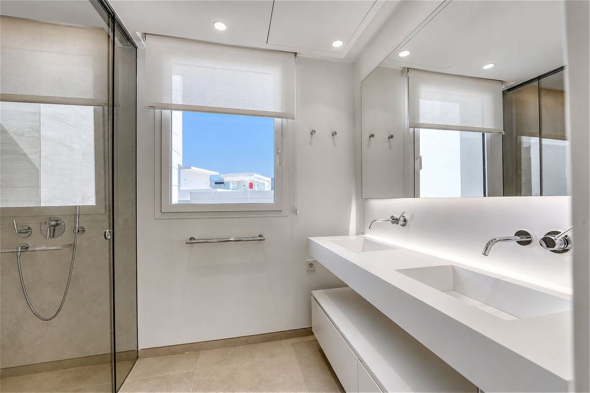 3 sovrum Lägenhet till salu i Ojen med pool garage - 1 750 000 € (Ref: 10120969)