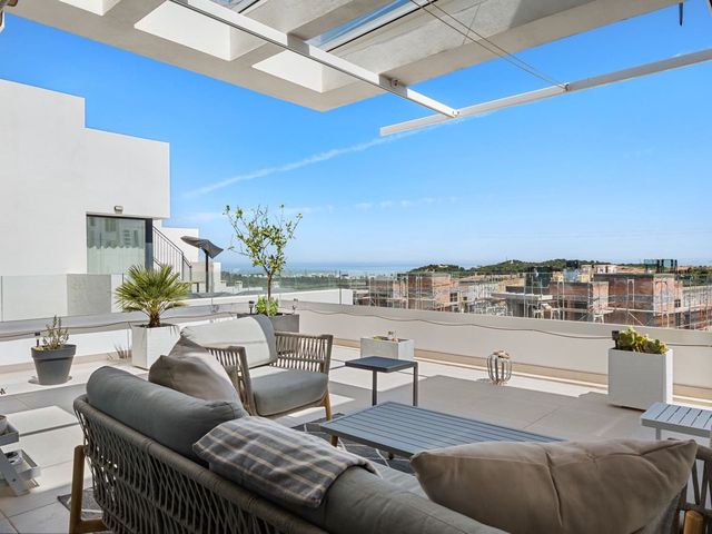 2 makuuhuone Huoneisto myytävänä paikassa Estepona mukana uima-altaan - 595 000 € (Ref: 10120976)
