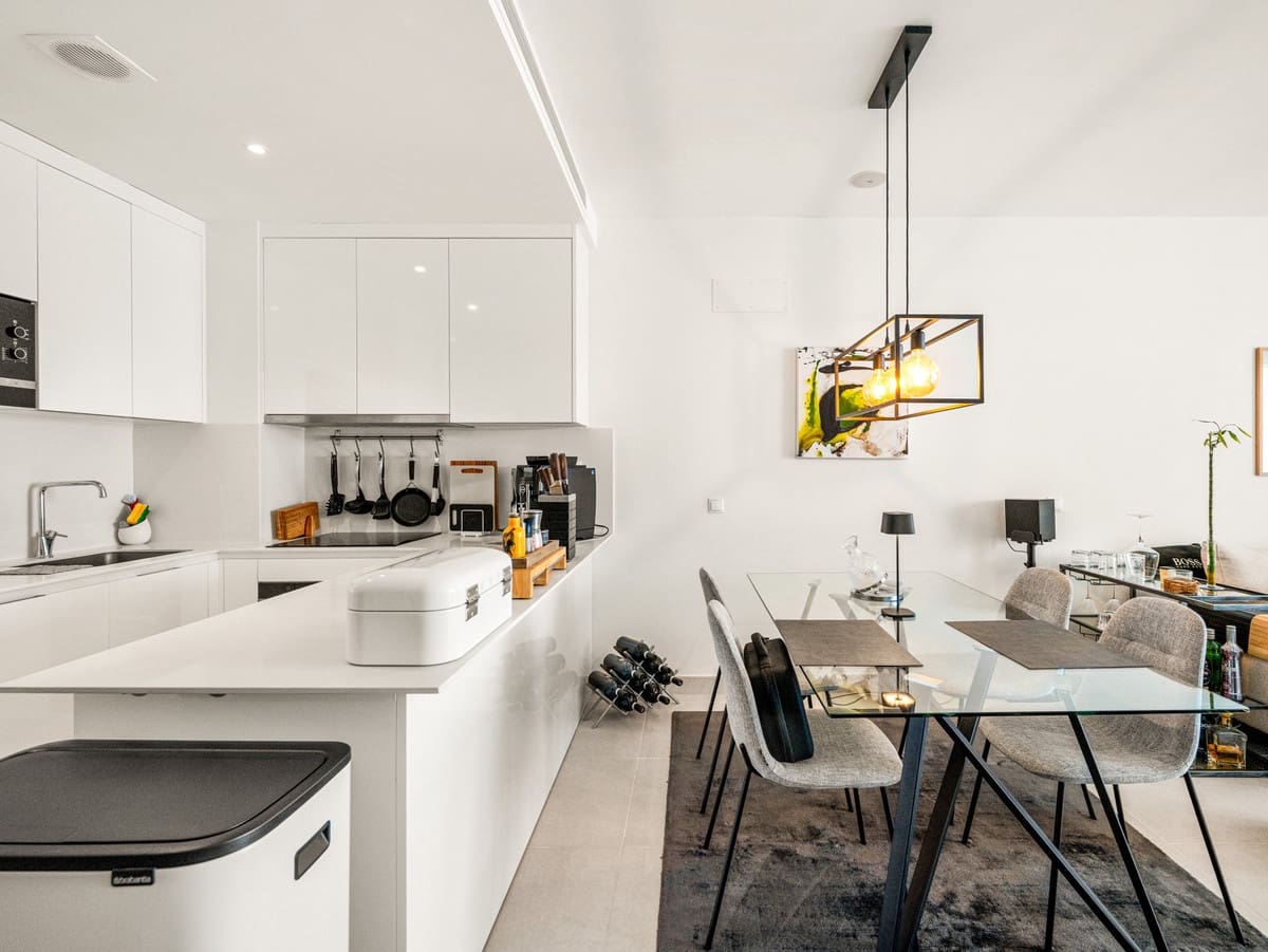 2 makuuhuone Huoneisto myytävänä paikassa Estepona mukana uima-altaan - 595 000 € (Ref: 10120976)