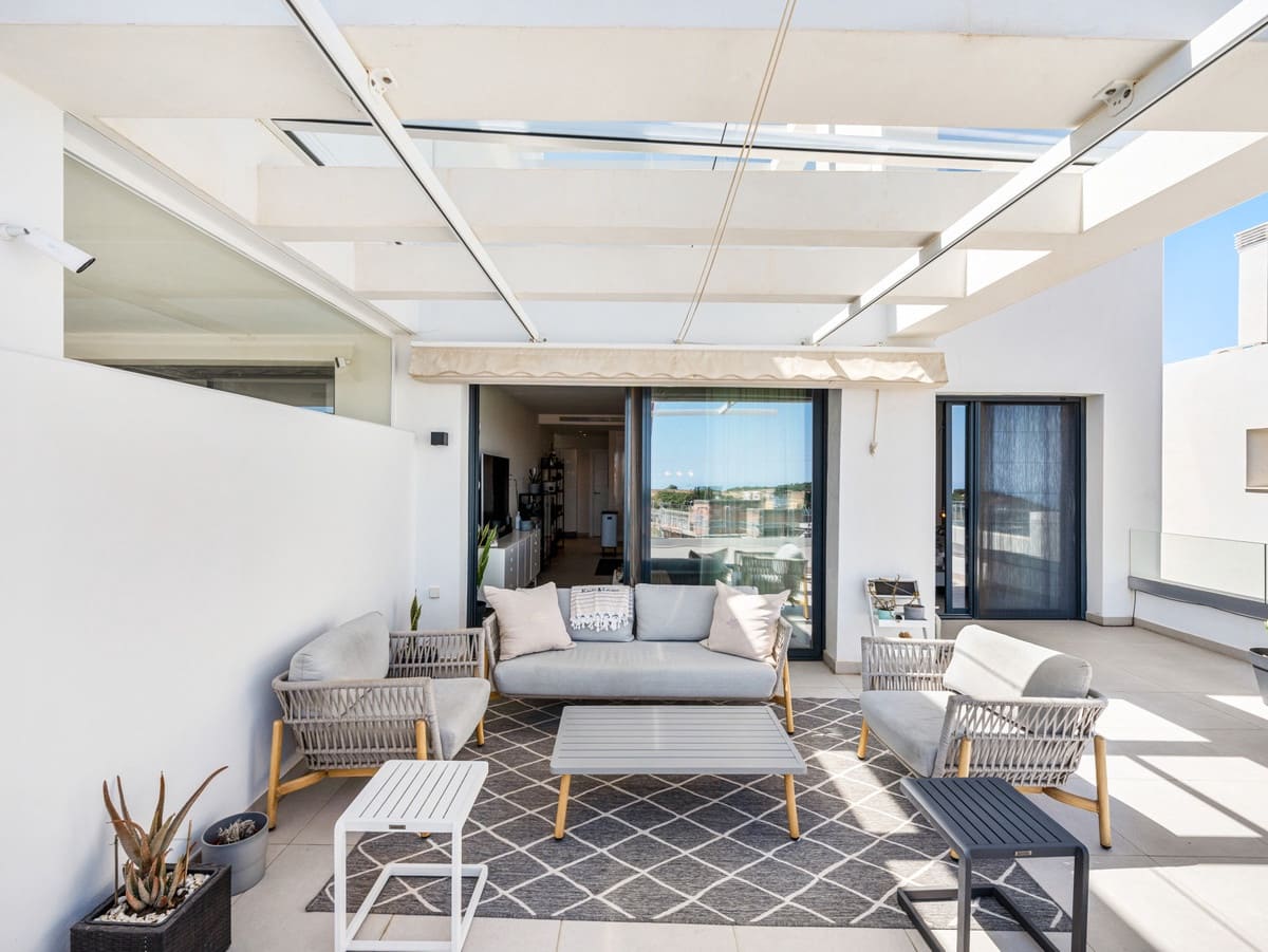 2 makuuhuone Huoneisto myytävänä paikassa Estepona mukana uima-altaan - 595 000 € (Ref: 10120976)