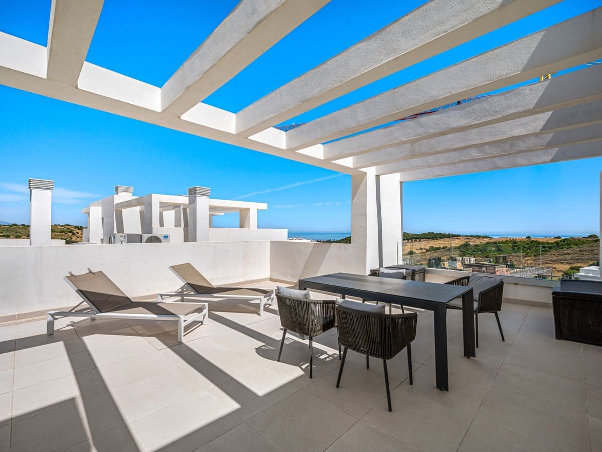 2 makuuhuone Huoneisto myytävänä paikassa Estepona mukana uima-altaan - 595 000 € (Ref: 10120976)